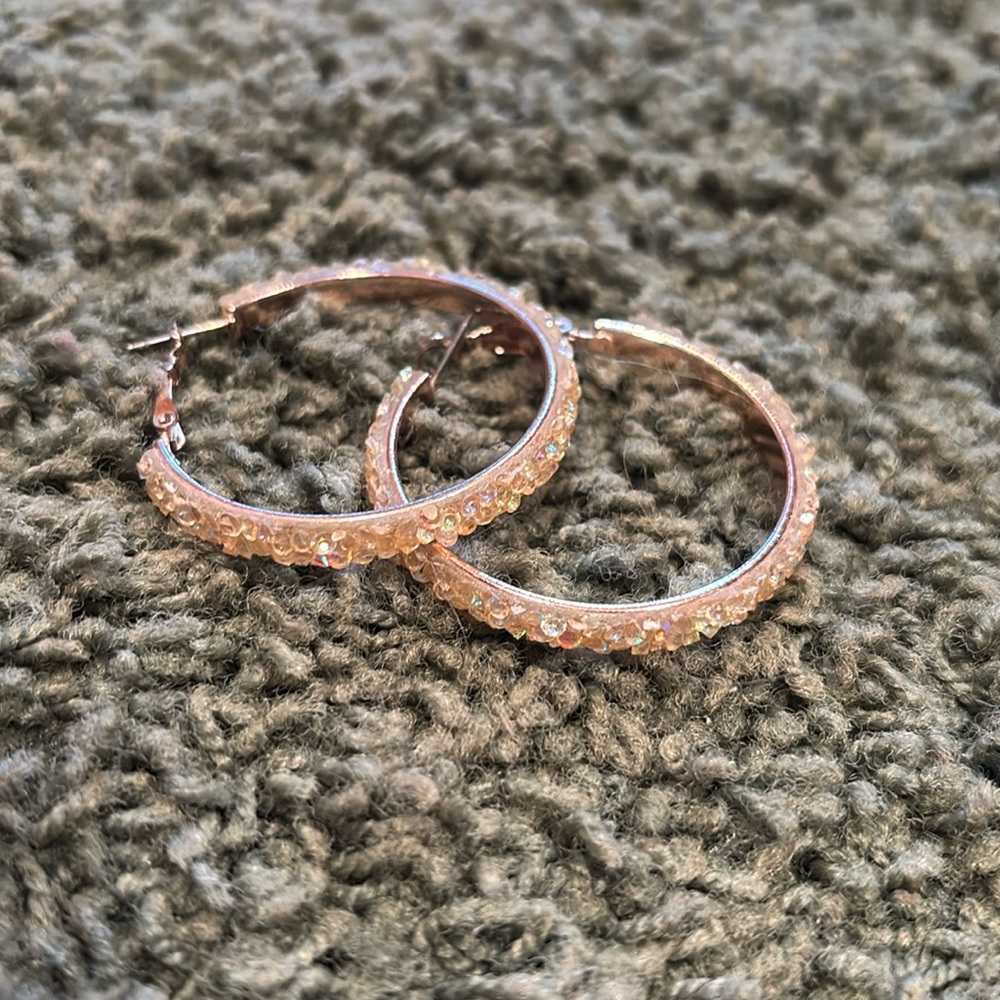 Cute crystal looking hoop earrings